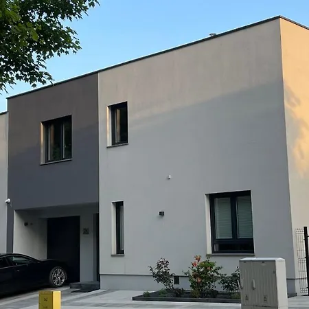 Naehe Kattowitz Tatil Evi *